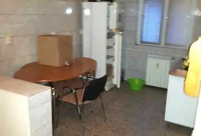 Vanzare Apartament 3 Camere Stradal pe Bd Nerva Traian - 2