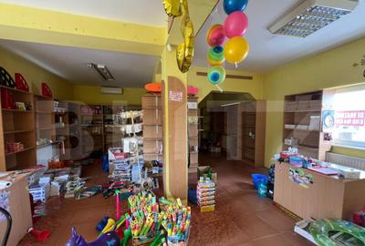 Casa de vanzare, cu 2 camere, zona cu vad comercial. - 1