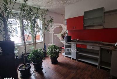 Casă cu 3 camere decomandat cu Teren 11 Mp în Central - 5