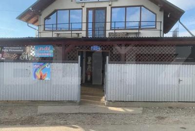 Casă cu 5 camere cu Teren 800 Mp în Central - 2