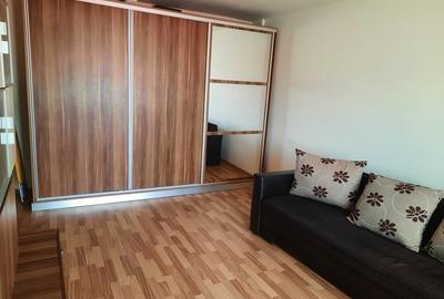 Garsonieră decomandată în Cetate