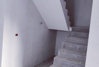 Casă cu 4 camere în Plopi - 16