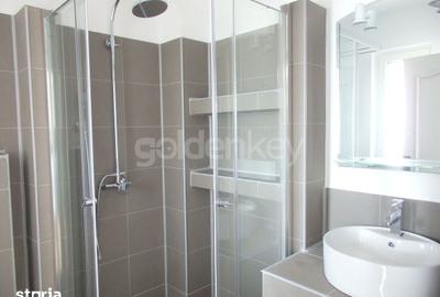 Casă cu 8 camere cu Teren 200 Mp în Central - 10