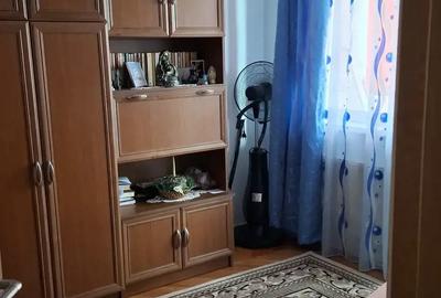 De vanzare apartament 3 camere - 4