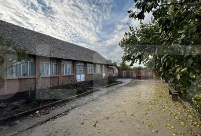 Casa 4 camere cu teren de 3892 mp - 4