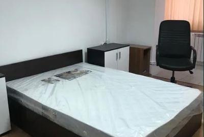 Apartament cu 3 camere decomandat, mobilat în Decebal