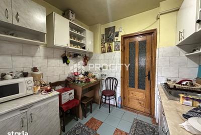 Apartament cu 3 camere decomandat în Păcurari
