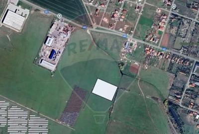 Teren de 11000 mp, în Periferie