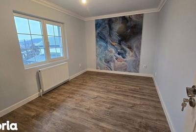 Casă cu 4 camere cu Teren 400 Mp în Rediu - 10