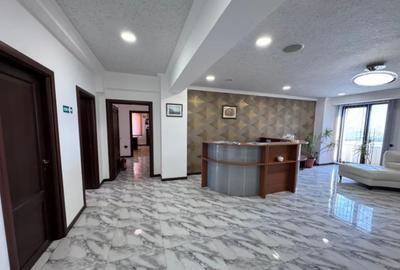 Apartament cu 5 camere decomandat în Km 4 - 7