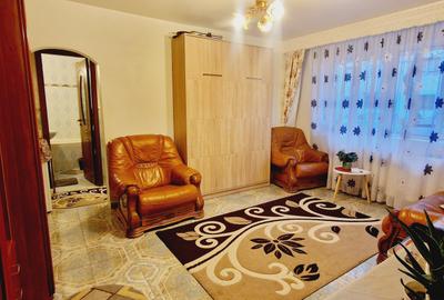 Gara -2 camere etajul 3 -liber - 1