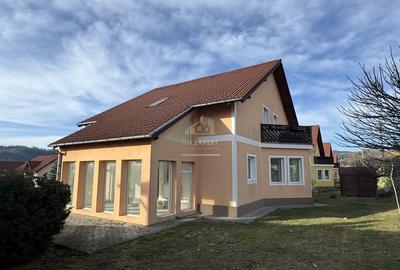 Casă cu 5 camere cu Teren 560 Mp în Central - 6