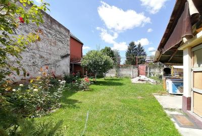 Casa + magazin - Strada Lunga - cu teren de 200 mp si gradina de 400 m - 2