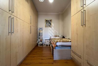 Casa la curte comuna zona Odobescu, doar 4 locatari, gradina proprie - 10