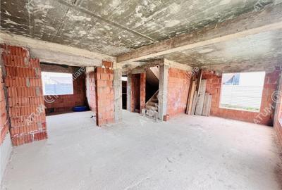 Casa cu 4 camere 2 bai si teren de 230 mp Selimbar Casa cu 4 camere 2 bai si teren de 230 mp Selimbar - 2