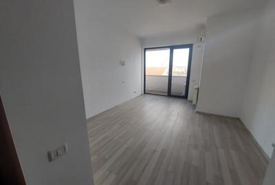 Bd. MAMAIA, spatiu BIROURI, 103 mp., compartimentat 4 birouri, oficiu - 6