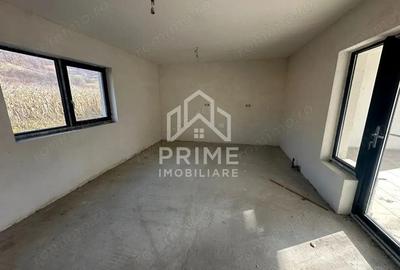 Casă cu 3 camere cu Teren 450 Mp în Ampoița - 2