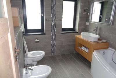Apartament cu 4 camere in cladire de birouri - 6