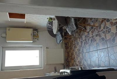 Apartament cu 2 camere decomandat în Micro 4 - 3