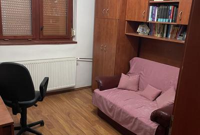 Apartament cu 3 camere în Central - 3