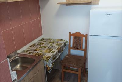 Garsonieră decomandată în Central - 2