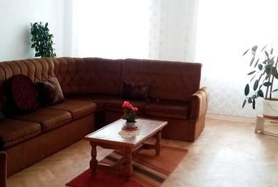Apartament cu 3 camere decomandat în Central - 1