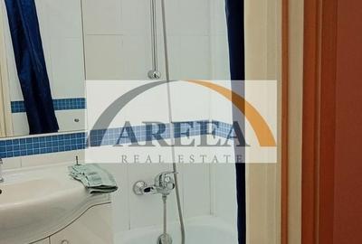 Apartament cu 4 camere semidecomandat în P-ța Universității - 14