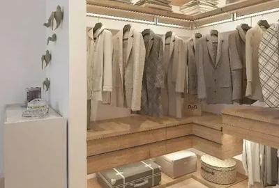 Apartament cu 4 camere decomandat în Central