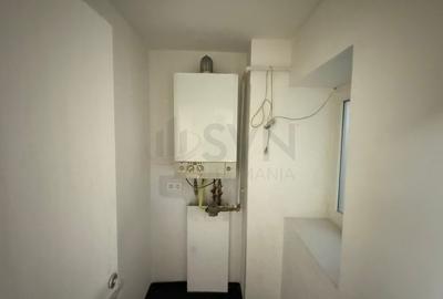 Birou, de 326 mp, în Dacia - 5