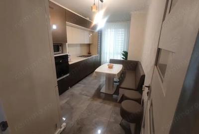 Garsonieră decomandată în 13 Decembrie - 1