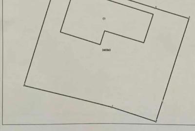 Apartament cu 4 camere în Km 4 - 2