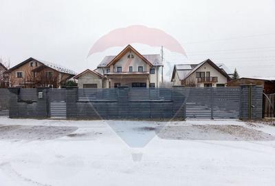 Casă / Vilă cu 4 camere de vânzare în Cartier - Gheraiesti - 2