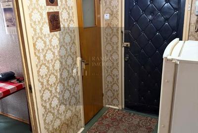 Apartament cu 3 camere decomandat în Alexandru Obregia