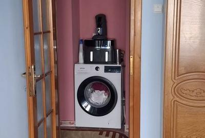 Apartament cu 2 camere decomandat în Micro 21