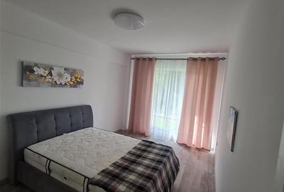 Apartament cu 2 camere semidecomandat, mobilat în Tractorul