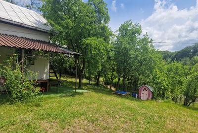 Casă cu 4 camere cu Teren 607 Mp în Central