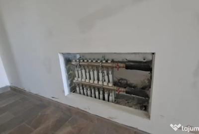 Casă cu 4 camere cu Teren 3960 Mp în Central - 2
