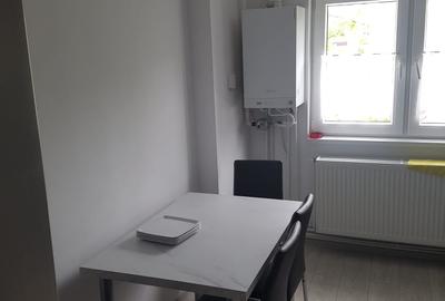 Apartament cu 4 camere semidecomandat în Calea Moldovei - 2