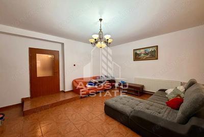 Casă cu 4 camere cu Canalizare în Lunei - 2