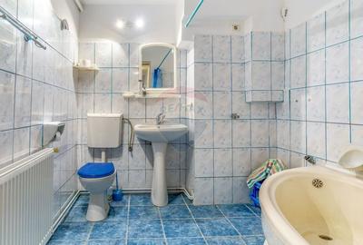 Apartament cu 3 camere semidecomandat în Central - 6