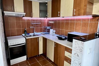 Apartament cu 3 camere decomandat în Vasile Aaron