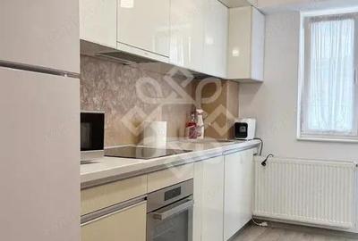 Apartament cu 3 camere decomandat în Nufărul - 5