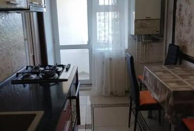 Apartament cu 3 camere decomandat în Libertății - 2