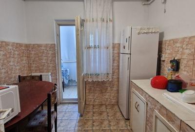 Doua camere decomandate, etajul 1. - 6