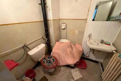 Apartament cu 4 camere decomandat în Central - 2