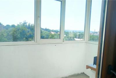 Apartament cu 2 camere decomandat în Podul de Fier - 6