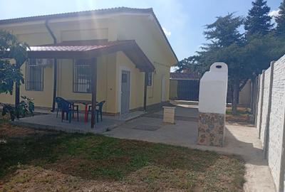 Casă cu 4 camere cu Teren 300 Mp în Central - 1