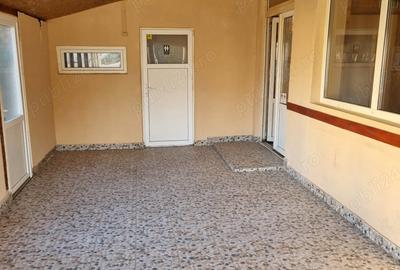 Spațiu comercial, de 200 mp, în Hitiaș - 2