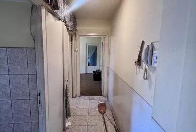 Apartament cu 3 camere semidecomandat în Circumvalațiunii - 3