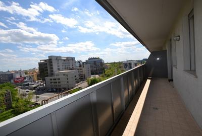 Apartament cu 3 camere decomandat, mobilat în Central - 1